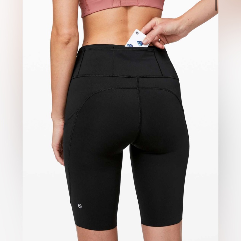 Lululemon Fast And Free Short 10" -size 6